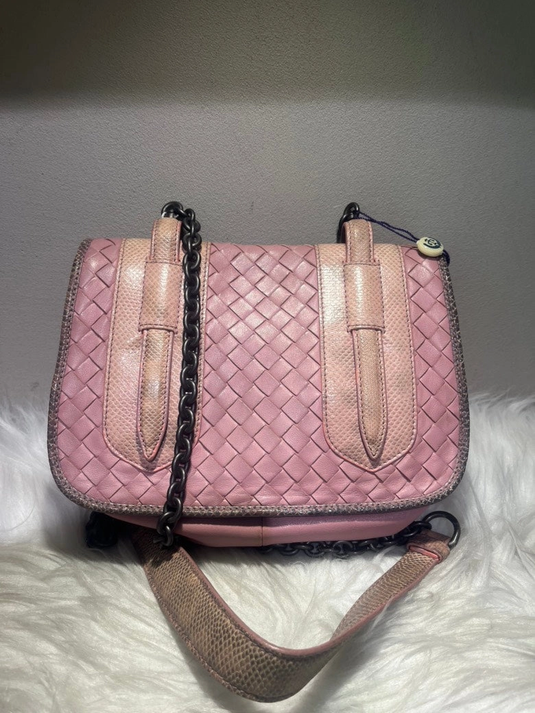 Pre-loved Bottega Veneta Intrecciato Pink Leather Crossbody Bag