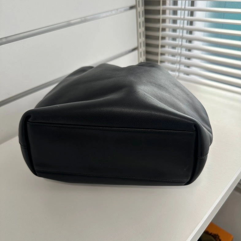 Pre-loved Dior Leather Shoulder Bag Black