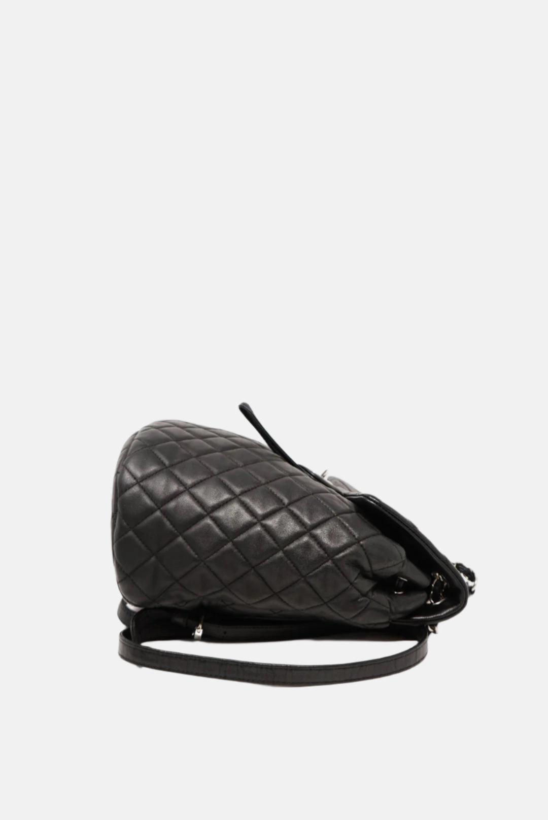Pre-Owned Chanel 2016 Quilted Lambskin Black Backpack