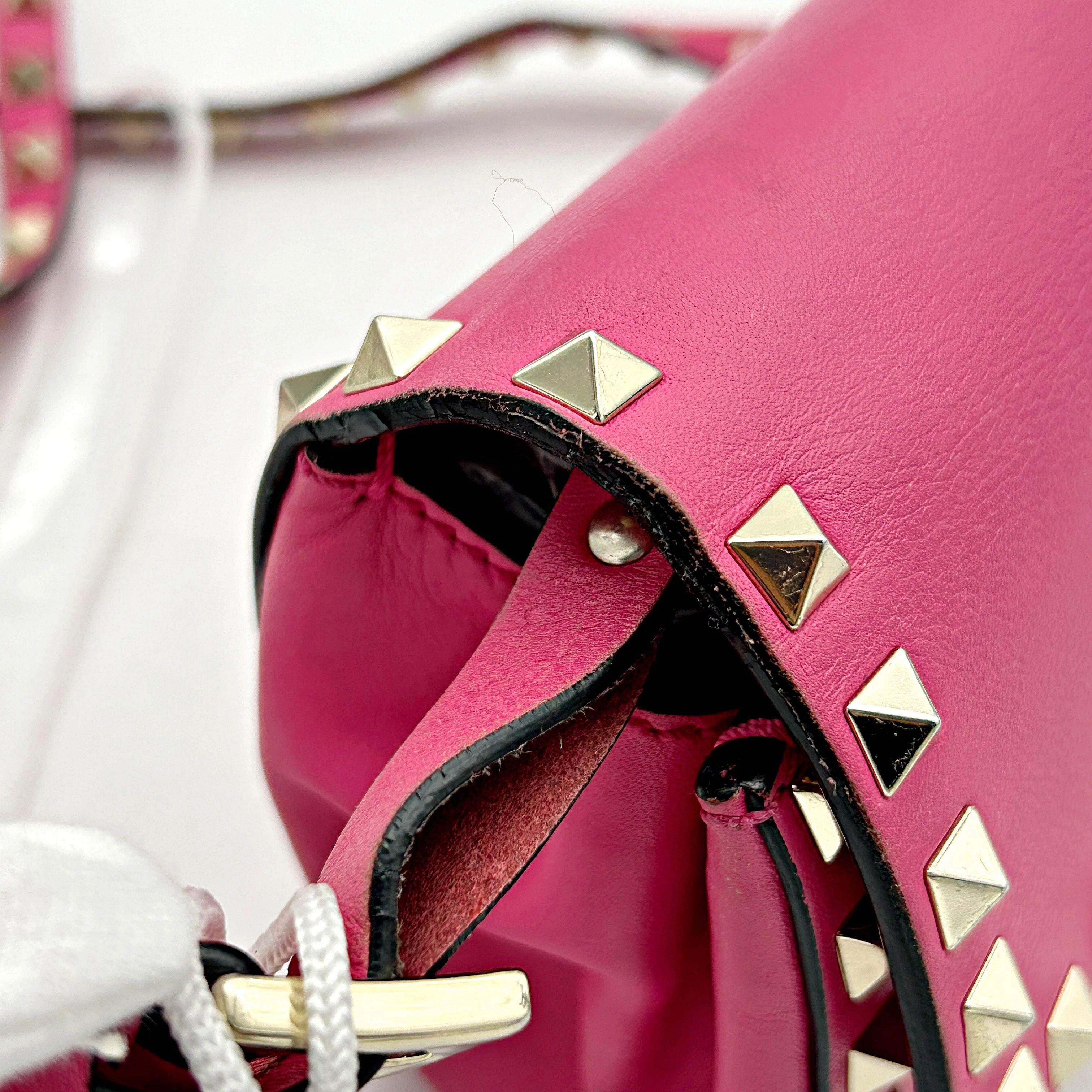 Pre-owned VALENTINO GARAVANI Vitello Mini Rockstud Flap Saddle Crossbody Bag Fuxia  LA9979