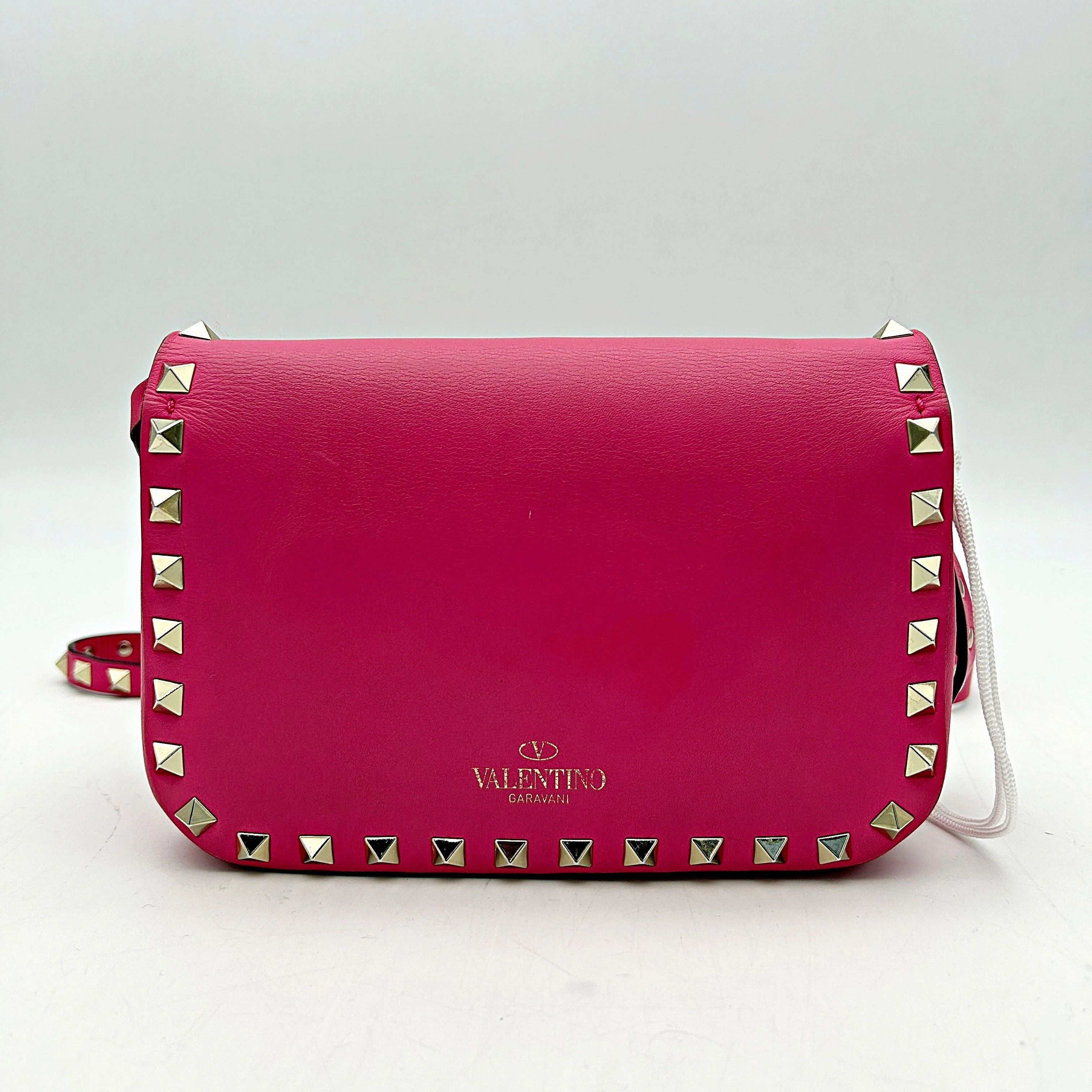 Pre-owned VALENTINO GARAVANI Vitello Mini Rockstud Flap Saddle Crossbody Bag Fuxia  LA9979