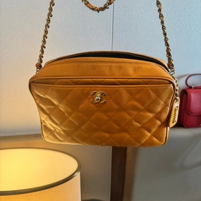 Preloved Chanel Quilted Caviar Leather Crossbody Bag in Orange