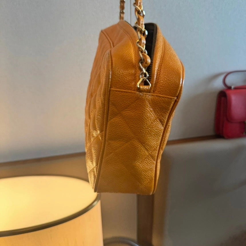 Preloved Chanel Quilted Caviar Leather Crossbody Bag in Orange