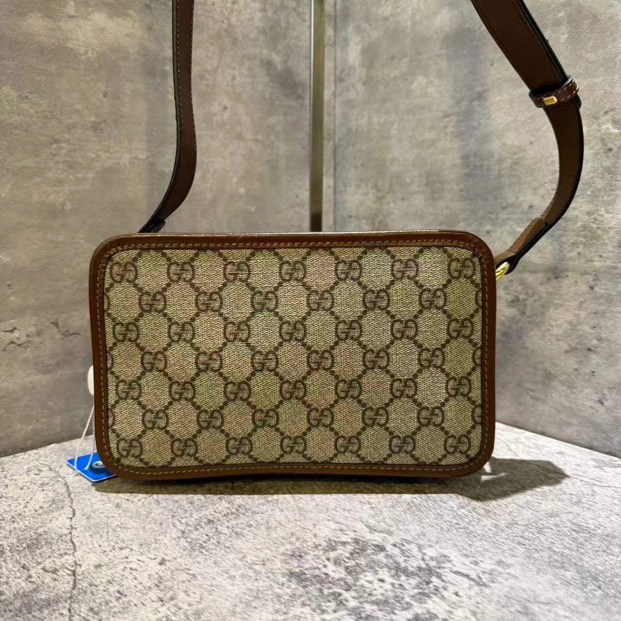 Preloved Gucci retro camera crossbody bag