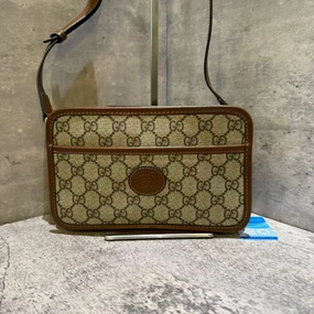 Preloved Gucci retro camera crossbody bag