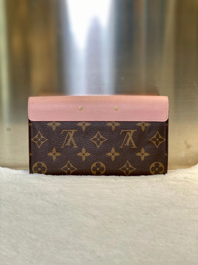 Preloved Louis Vuitton Pallas Pink Monogram Wallet with Chain Crossbody Bag