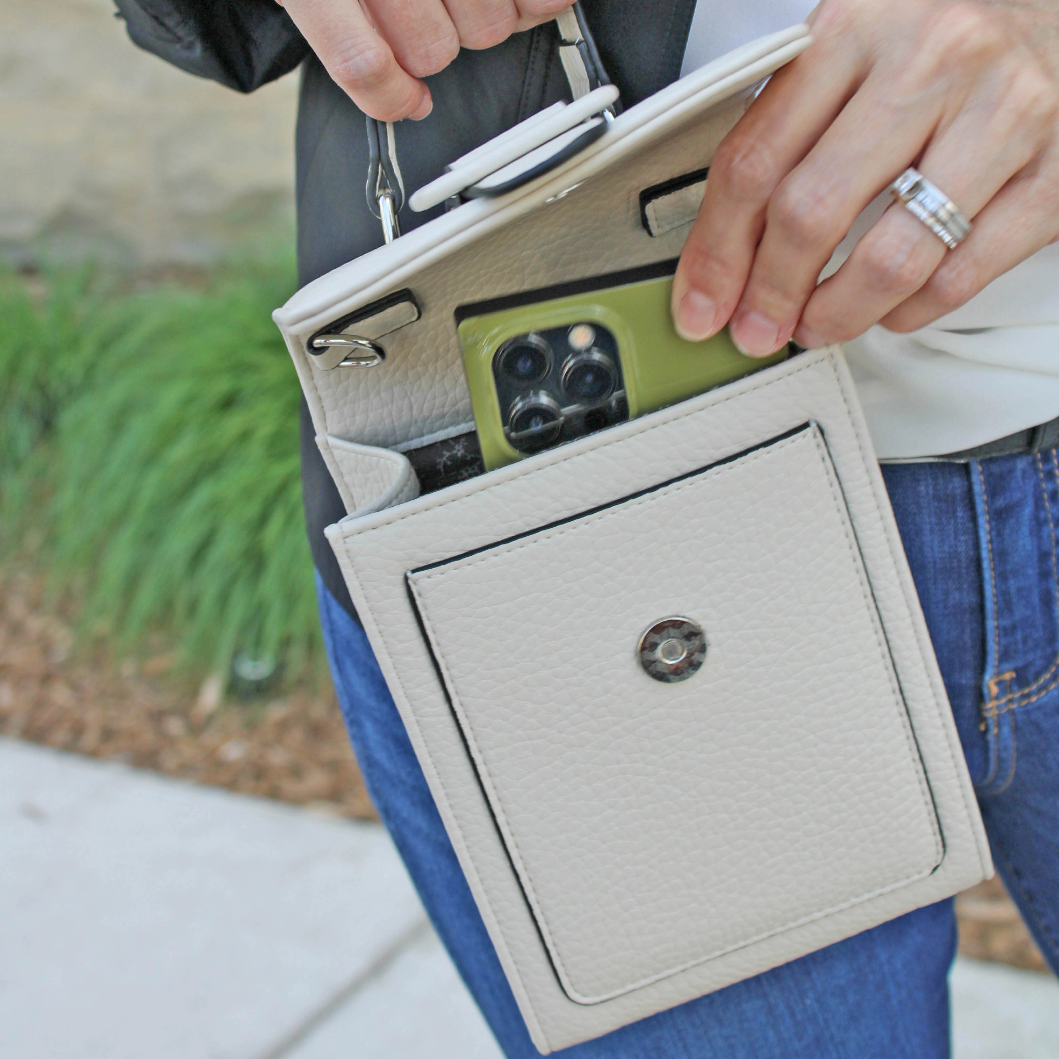 Reba Crossbody