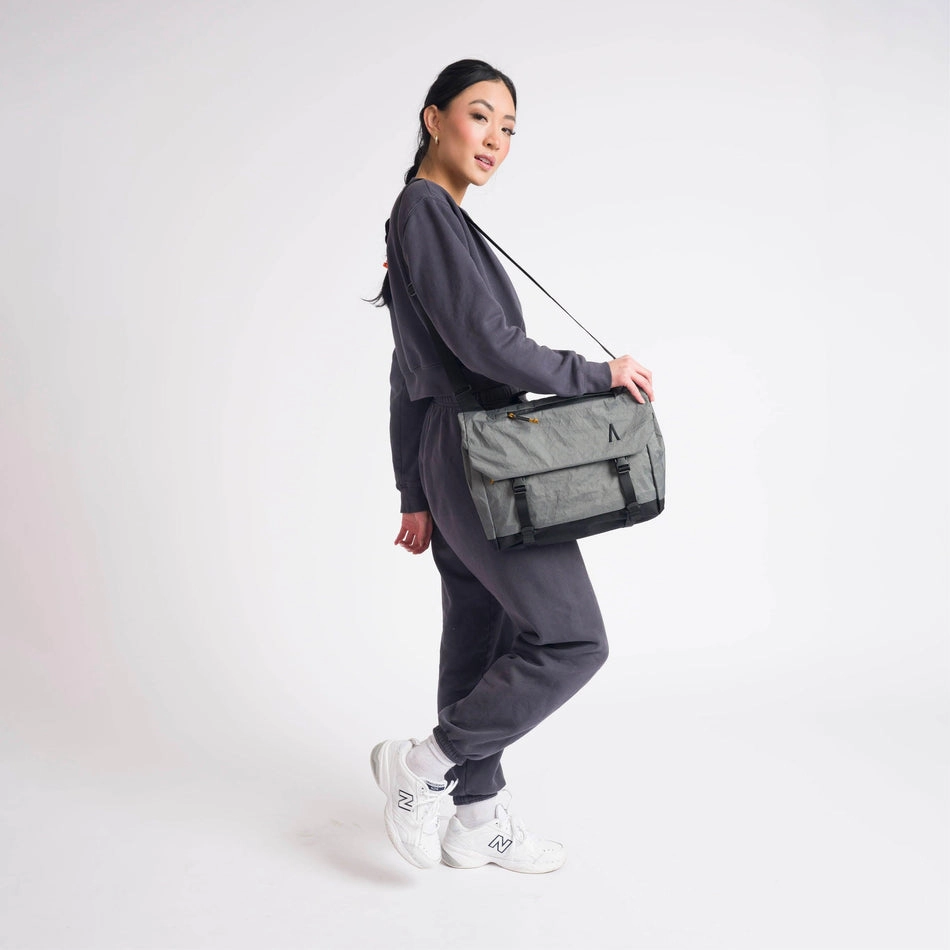 Rennen Shoulder Bag 10L