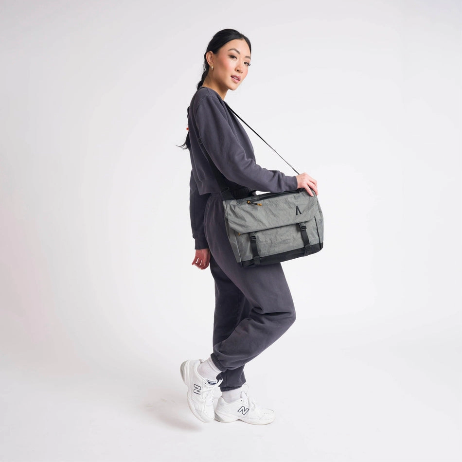 Rennen Shoulder Bag 10L