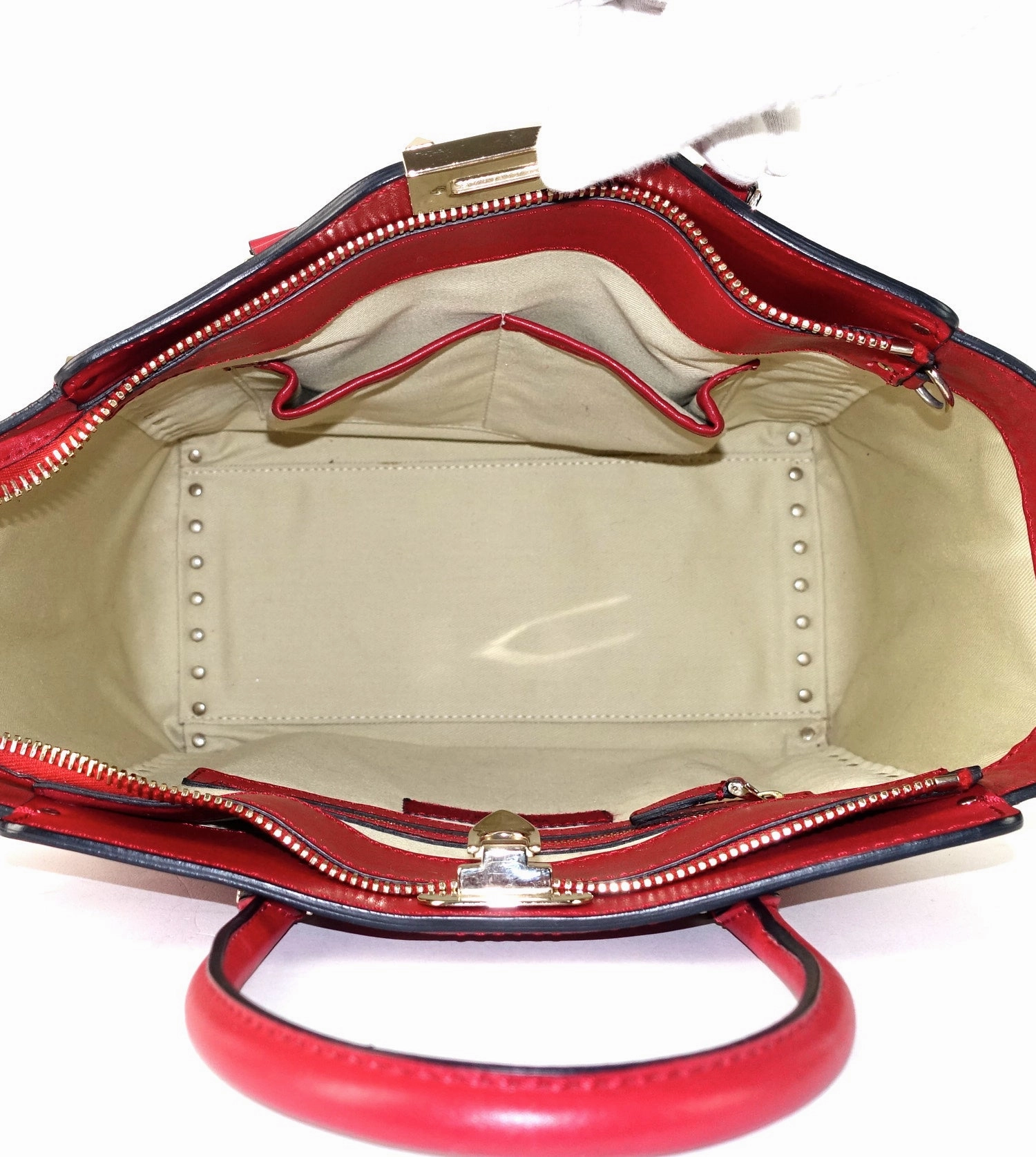 Rockstud Smooth Leather Medium Handbag