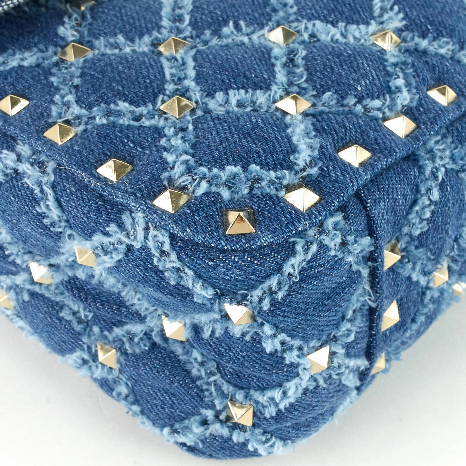 Rockstud Spike Medium Matelass Denim Flap Bag