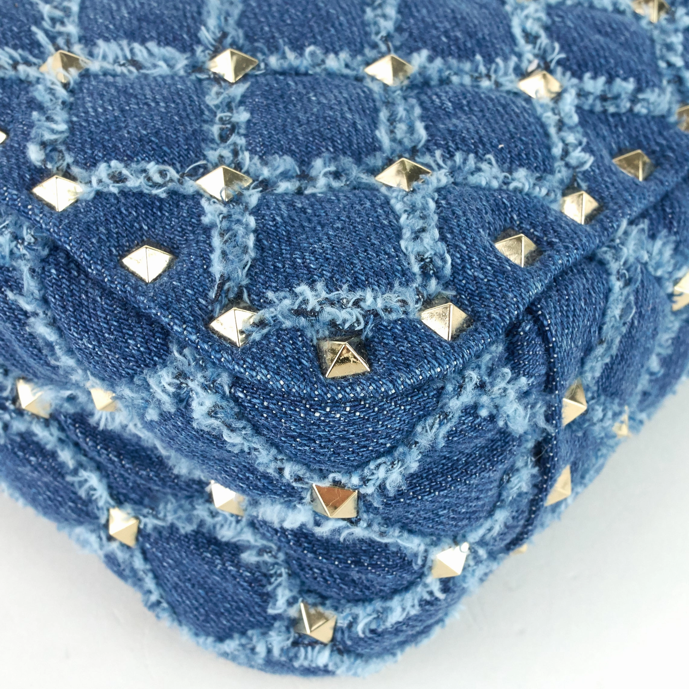 Rockstud Spike Medium Matelass Denim Flap Bag