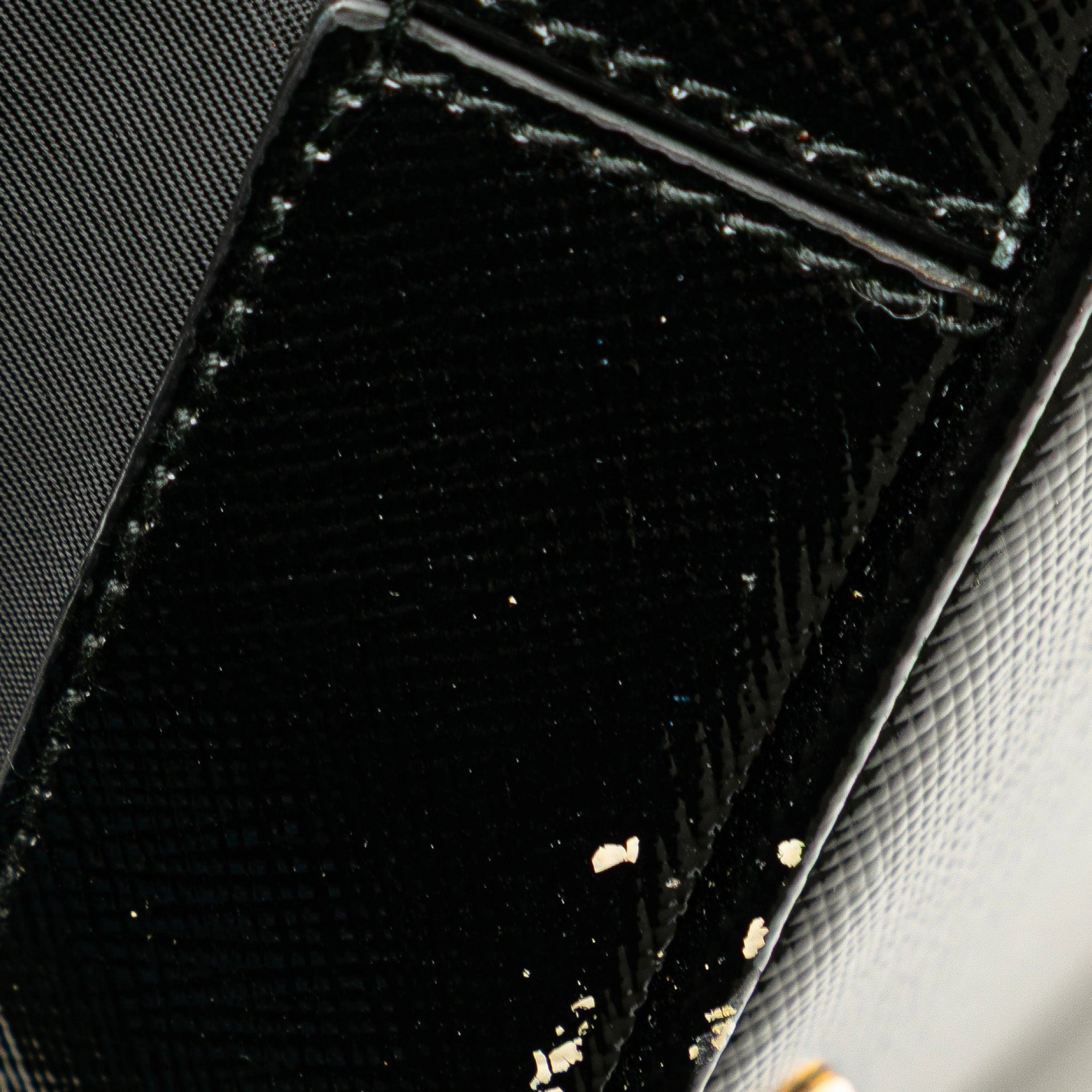 Saffiano Vernice Trimmed Tessuto Shoulder Bag