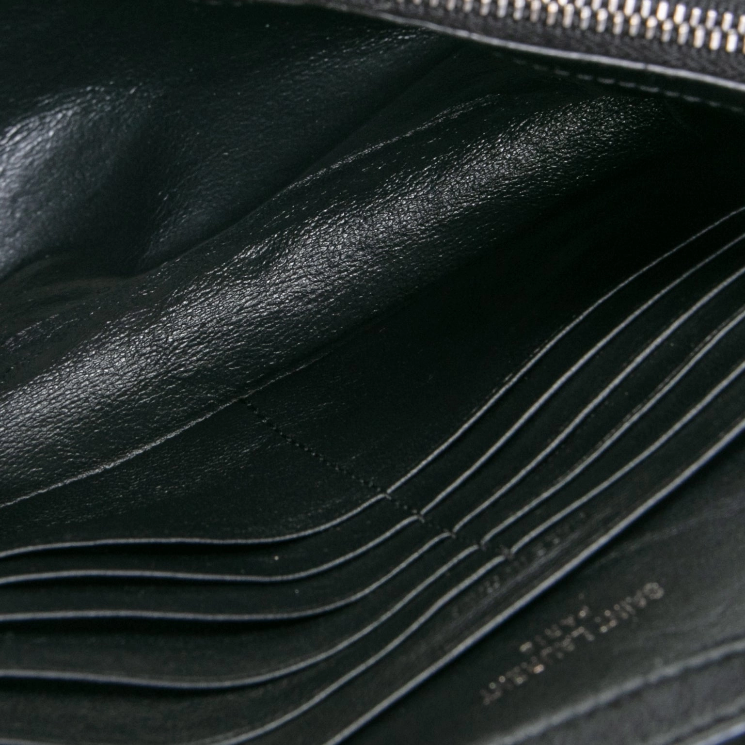 SAINT LAURENT Becky Wallet on Chain - Black