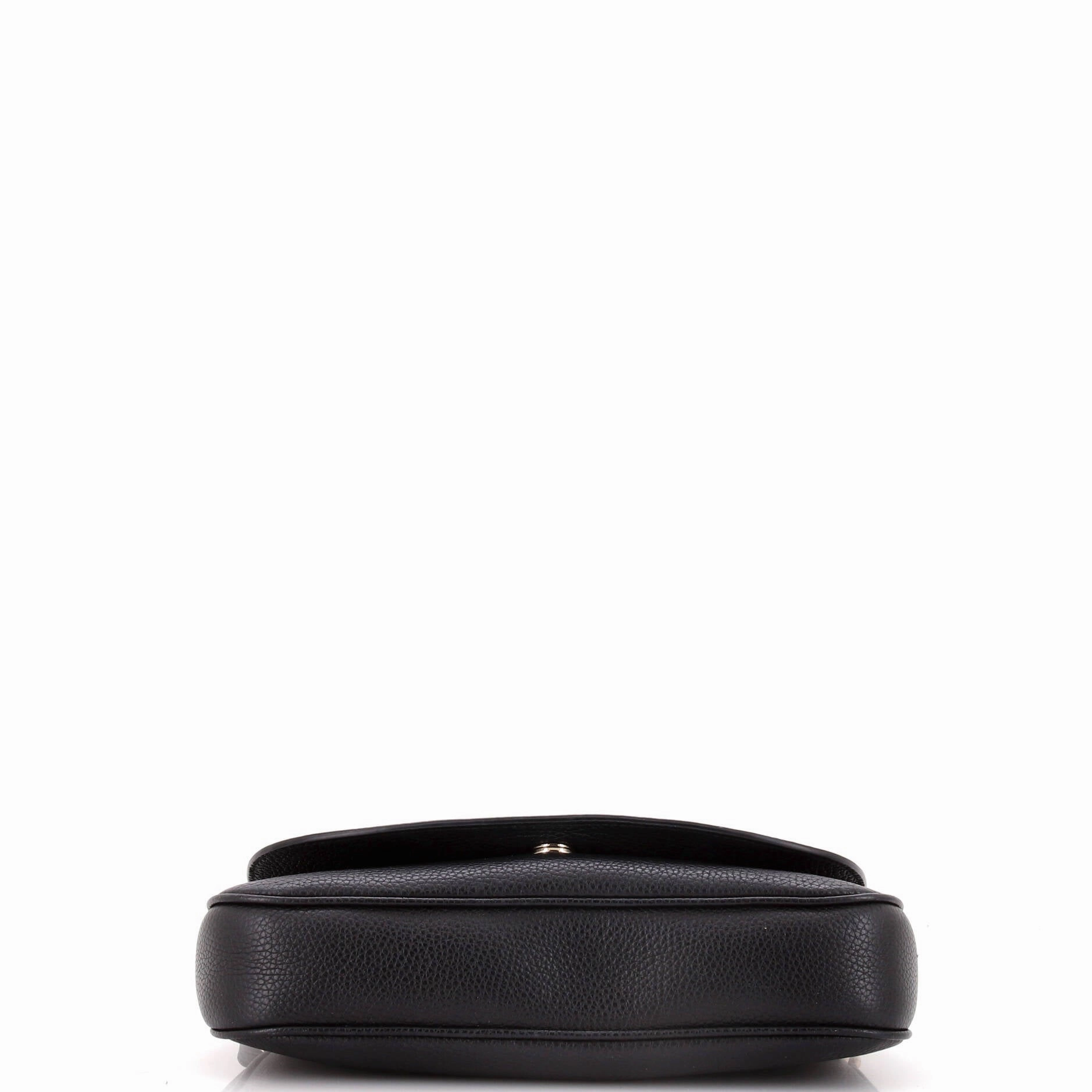 Soho Chain Crossbody Bag Leather Medium