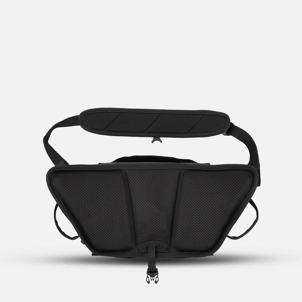Wandrd Rogue 6L Sling