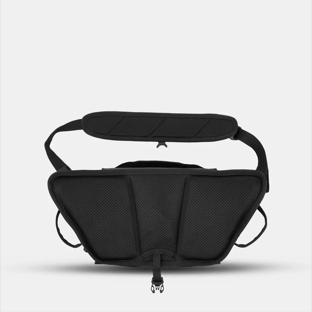 Wandrd Rogue 6L Sling