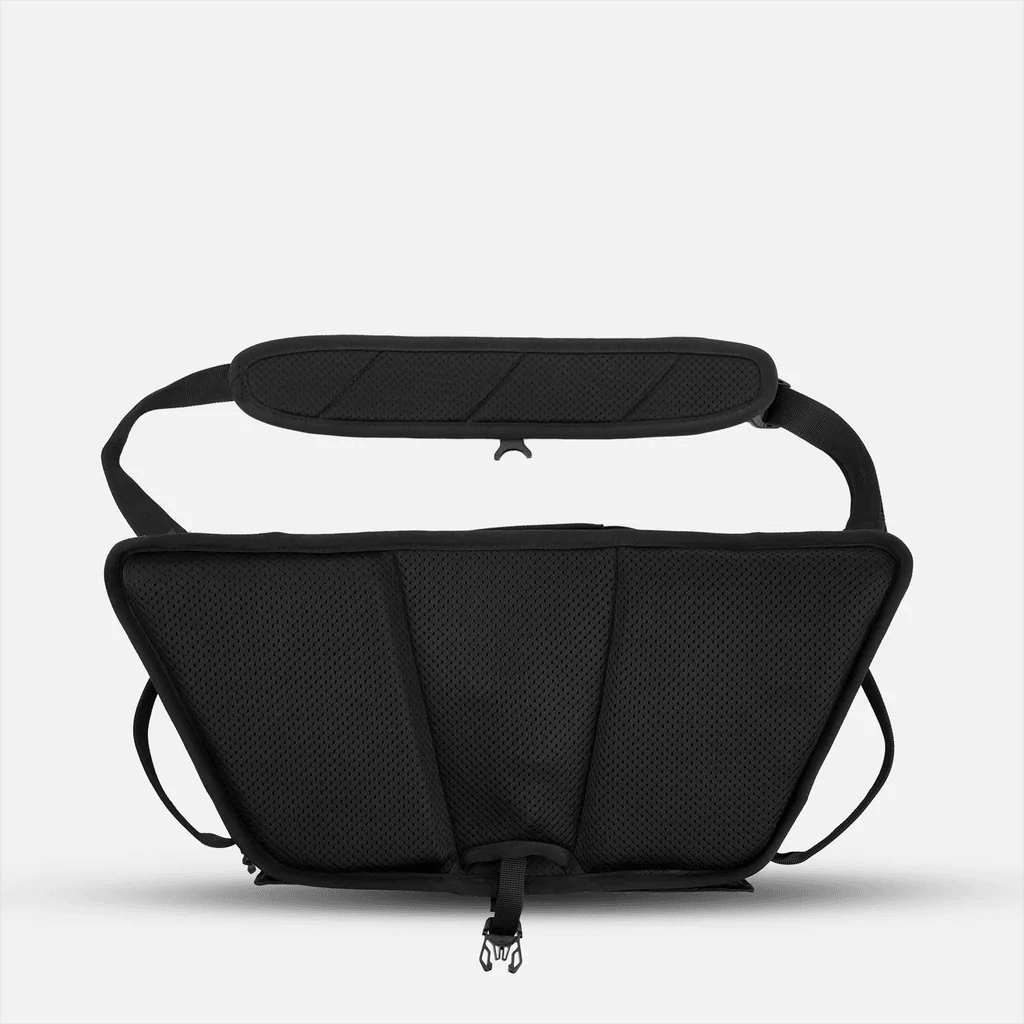 Wandrd Rogue 9L Sling