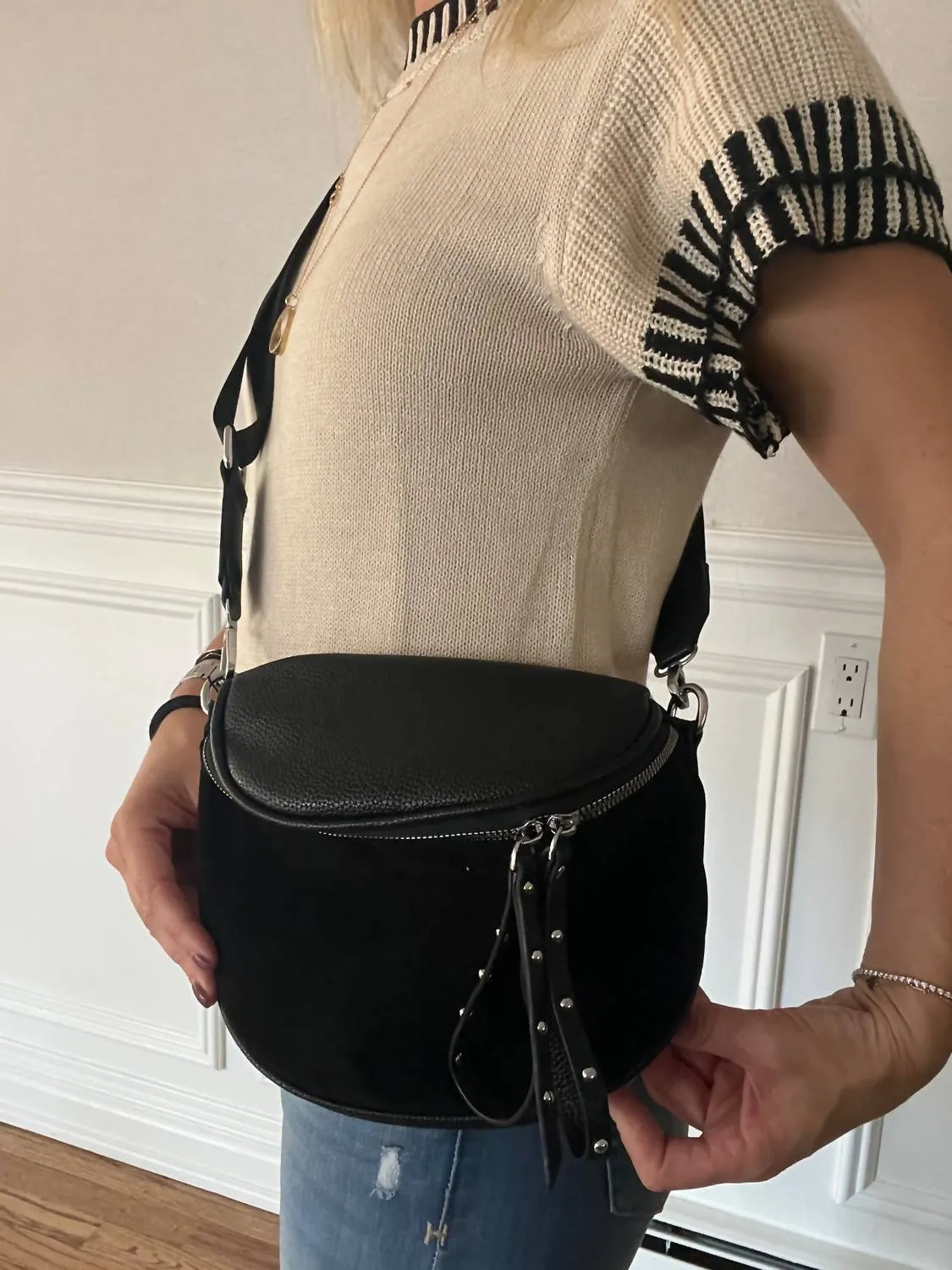 Women's Faux Suede Crossbody Bag In Black