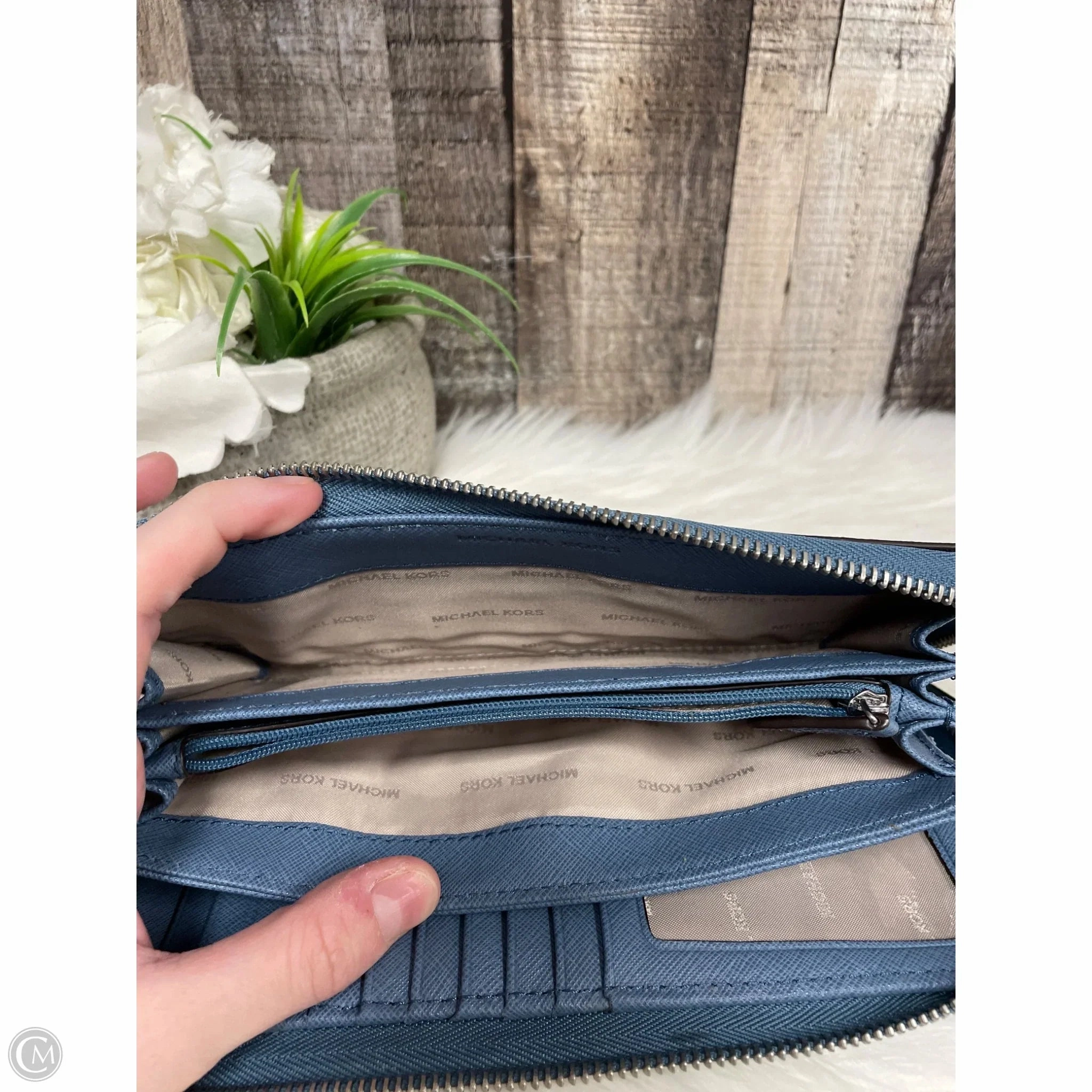 Wristlet Designer By Michael Kors, Size: Large