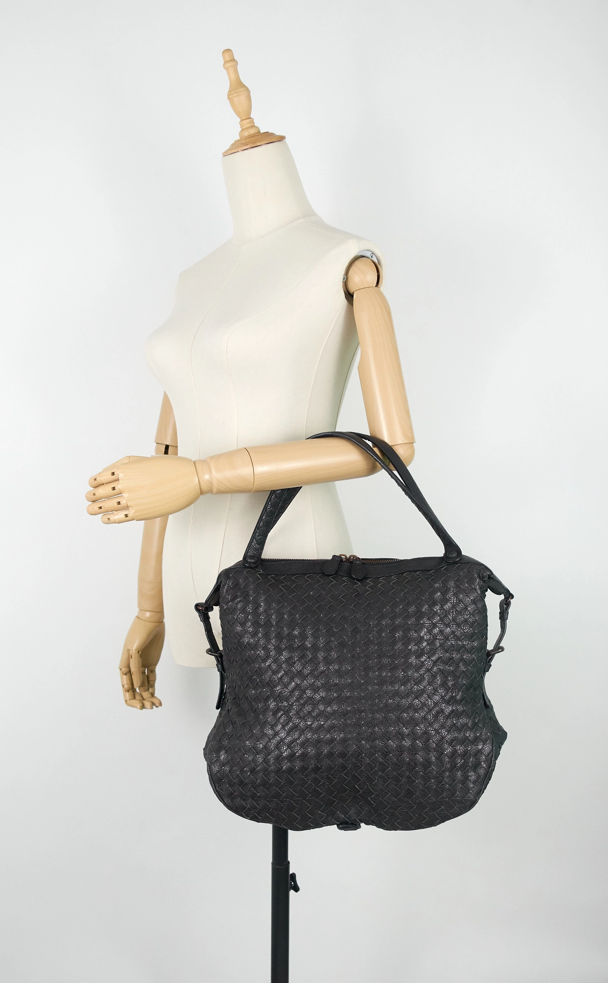 Zipped Intrecciato Nappa Leather Hobo Bag